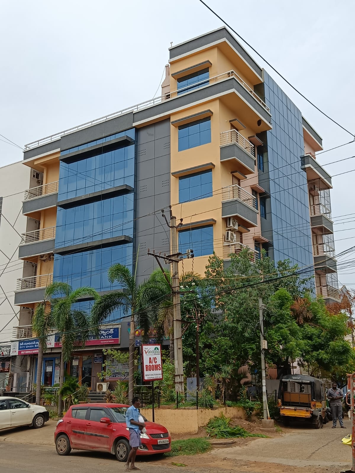 Hotel Vandana Grand, Vedayapalem main road, Nellore